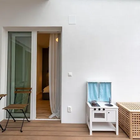 Winter Haven Modern Retreat In 公寓 *