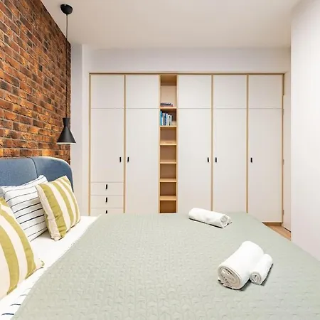 Winter Haven Modern Retreat In 公寓