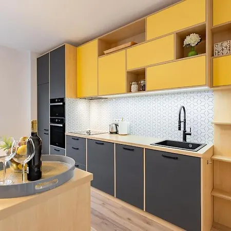 Winter Haven Modern Retreat In 公寓 *