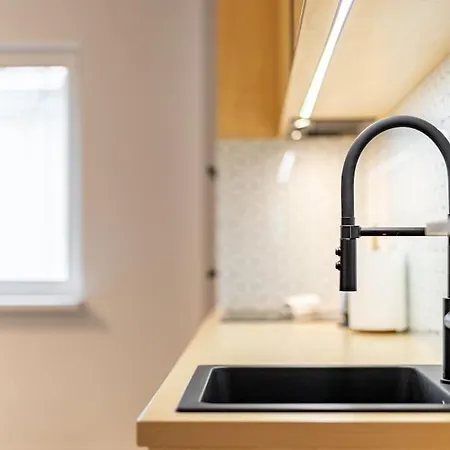 公寓 Winter Haven Modern Retreat In