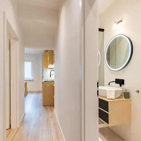 Winter Haven Modern Retreat In * Братислава
