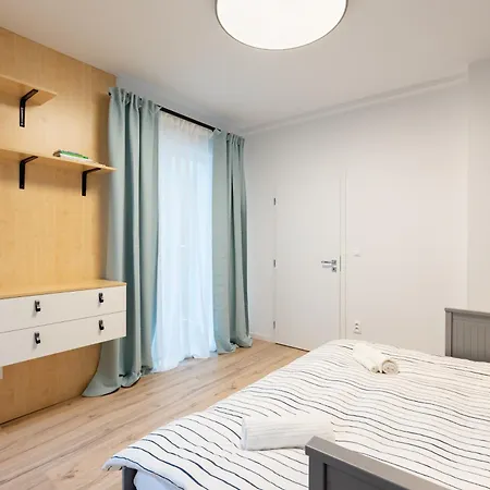 Winter Haven Modern Retreat In Bratislava