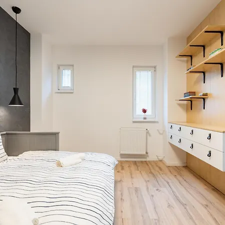 Winter Haven Modern Retreat In Apartamento Bratislava