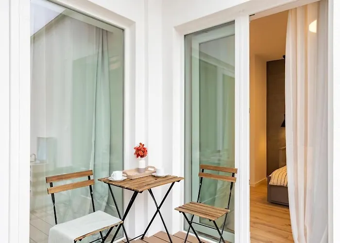 Winter Haven Modern Retreat In Apartment Bratislava