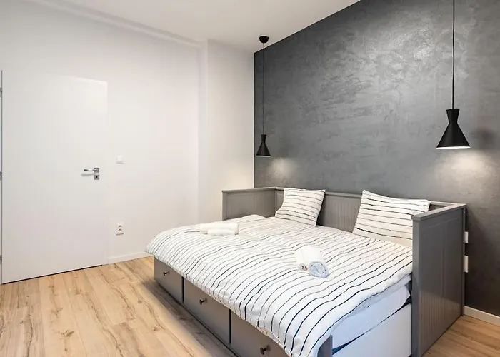 Winter Haven Modern Retreat In Bratislava