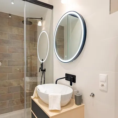 Apartamento Winter Haven Modern Retreat In Bratislava